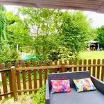 게스트하우스 Le Petit Au Coeur De - Parking Prive - Piscine Chauffee - Et Massages