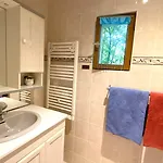 Le Petit Au Coeur De - Parking Prive - Piscine Chauffee - Et Massages Гостевой дом 4*