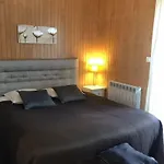 Le Petit Au Coeur De - Parking Prive - Piscine Chauffee - Et Massages 4*