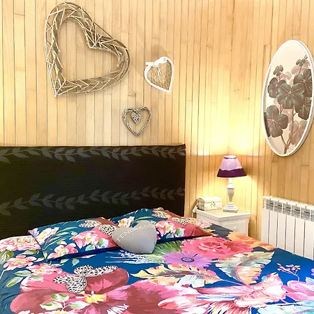 Le Petit Au Coeur De - Parking Prive - Piscine Chauffee - Et Massages 4* Sarlat-la-Canéda