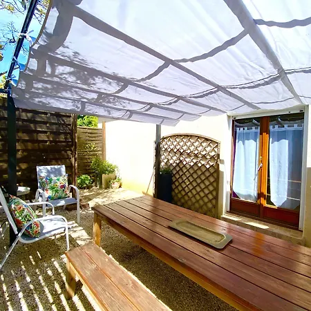 Le Petit Au Cœur De - Parking Privé - Piscine Chauffée - Et Massages Sarlat