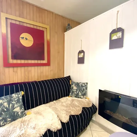Le Petit Au Coeur De - Parking Prive - Piscine Chauffee - Et Massages
