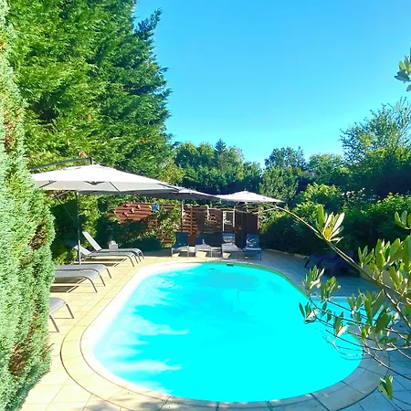 Le Petit Au Coeur De - Parking Prive - Piscine Chauffee - Et Massages Πανσιόν 4*