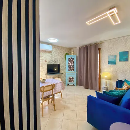 Πανσιόν Le Petit Au Coeur De - Parking Prive - Piscine Chauffee - Et Massages 4*
