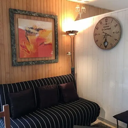Гостевой дом Le Petit Au Coeur De - Parking Prive - Piscine Chauffee - Et Massages