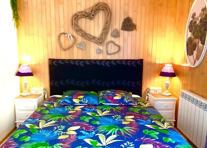 Le Petit Au Cœur De - Parking Privé - Piscine Chauffée - Et Massages Maison d'hôtes Sarlat