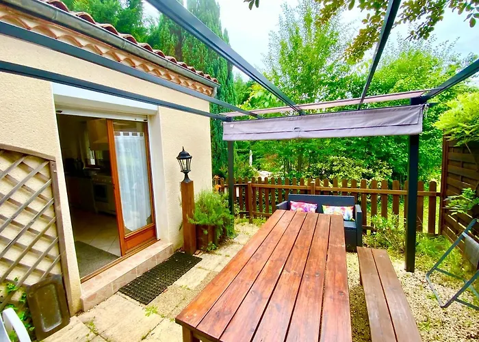 Le Petit Au Cœur De - Parking Privé - Piscine Chauffée - Et Massages Sarlat