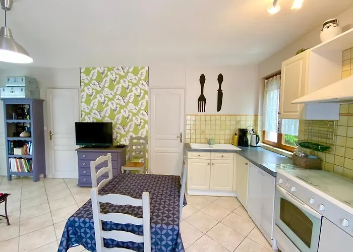 Le Petit Au Cœur De - Parking Privé - Piscine Chauffée - Et Massages 4*