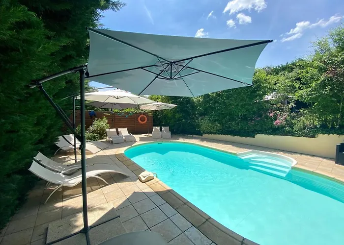 Le Petit Au Cœur De - Parking Privé - Piscine Chauffée - Et Massages