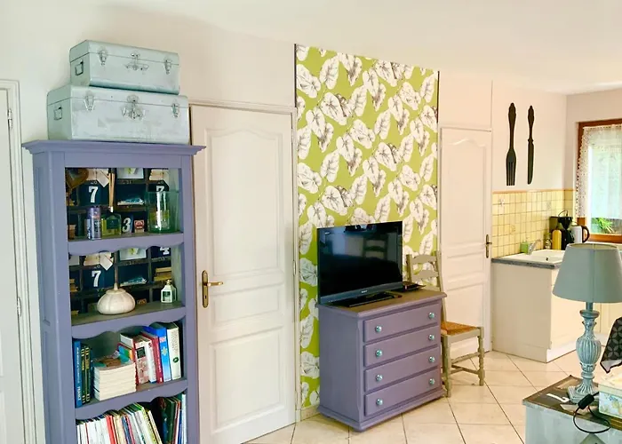 Le Petit Au Cœur De - Parking Privé - Piscine Chauffée - Et Massages Maison d'hôtes 4*