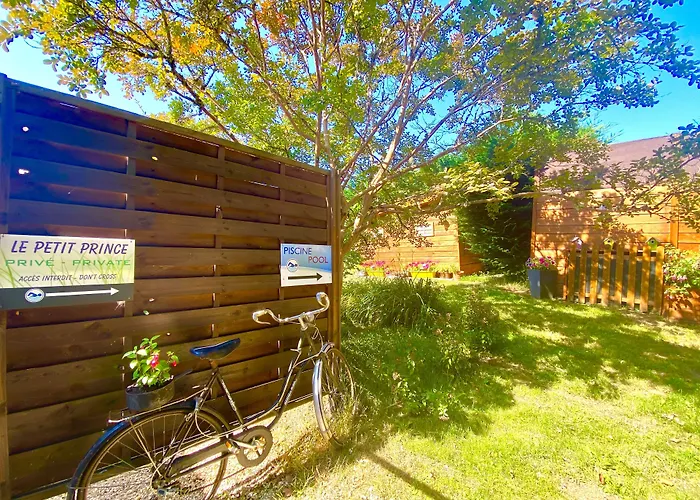 Maison d'hôtes Le Petit Au Cœur De - Parking Privé - Piscine Chauffée - Et Massages