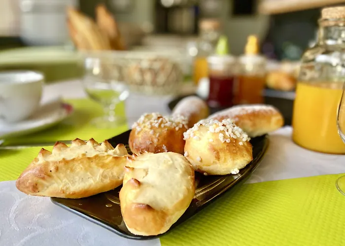 Maison d'hôtes Le Petit Au Cœur De - Parking Privé - Piscine Chauffée - Et Massages