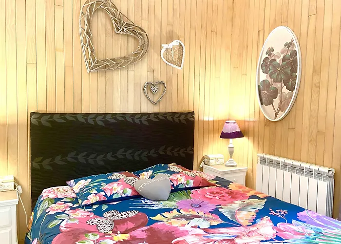 Le Petit Au Coeur De - Parking Prive - Piscine Chauffee - Et Massages 4* Sarlat-la-Caneda