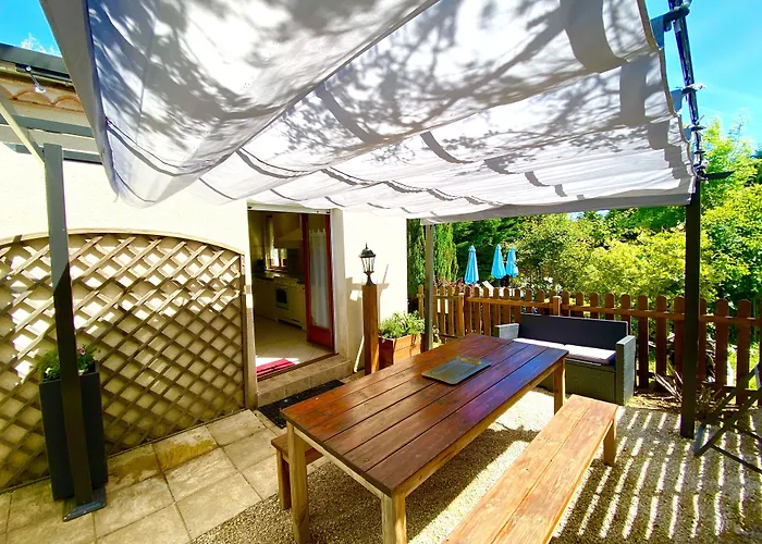 Le Petit Au Coeur De - Parking Prive - Piscine Chauffee - Et Massages 4* Sarlat-la-Caneda