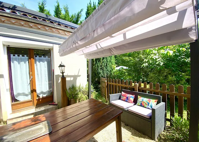 Le Petit Au Cœur De - Parking Privé - Piscine Chauffée - Et Massages Sarlat