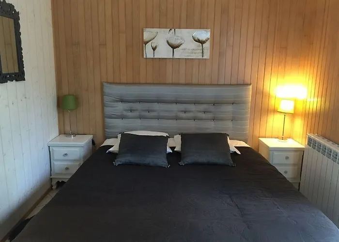 Le Petit Au Cœur De - Parking Privé - Piscine Chauffée - Et Massages Maison d'hôtes