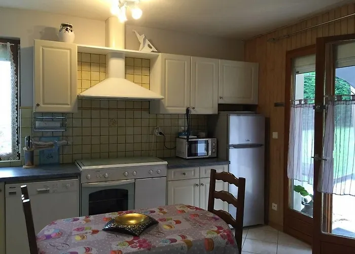 Maison d'hôtes Le Petit Au Cœur De - Parking Privé - Piscine Chauffée - Et Massages 4*